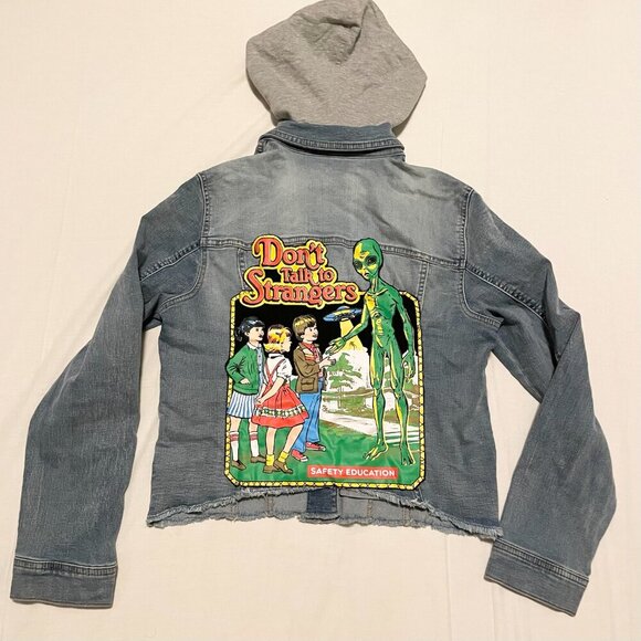 Jeaniologie Altered Jean Denim Jacket Dont Talk to Strangers Patch Sz Large - Picture 1 of 16